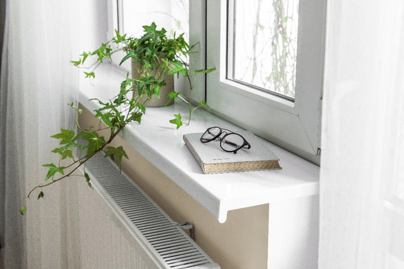 Parapet możesz dobrać do pozostałych elementów wykończenia wnętrza, co zapewni aranżacyjną spójność.