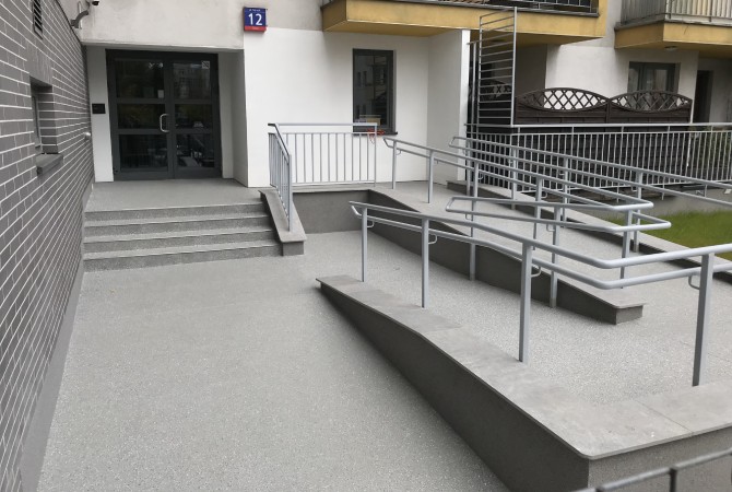 renowacja wejść do budynków mieszkalnych